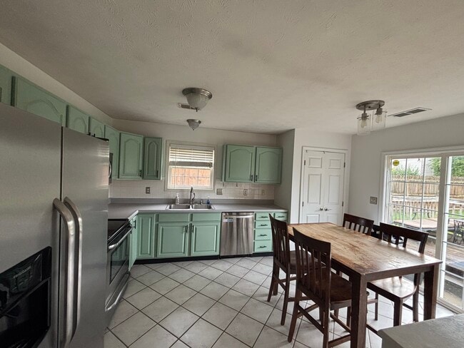 Building Photo - 257 Masterson Station Dr