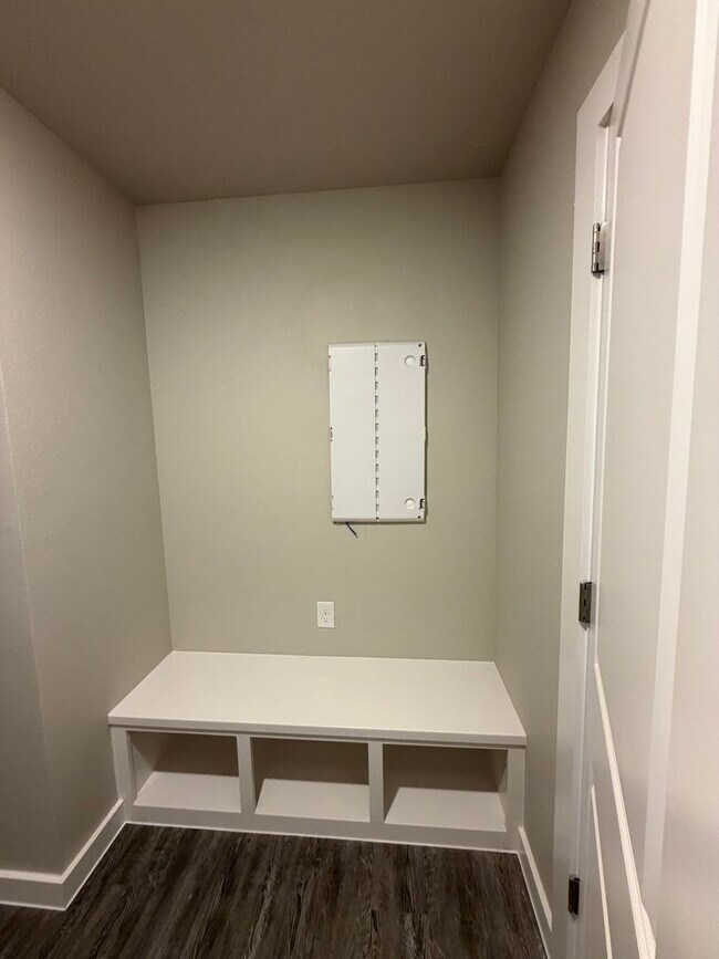 Foto del edificio - Brand New 3 Bed, 2 Bath Home | Pre-Leasing for April 1