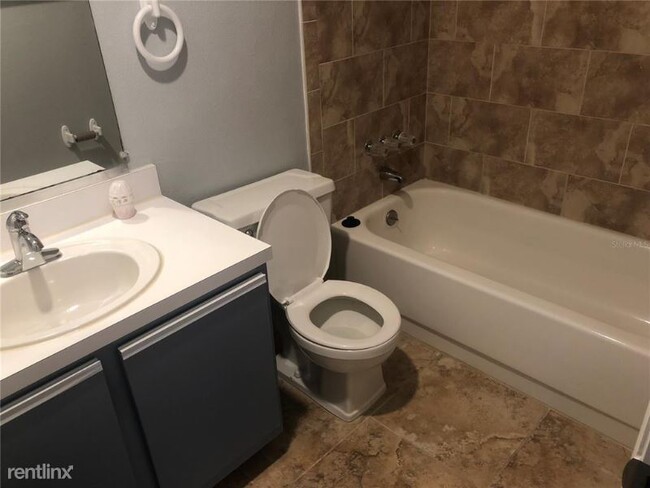 Building Photo - 3 br, 2 bath Condo - 7804 Palmera Pointe Cir