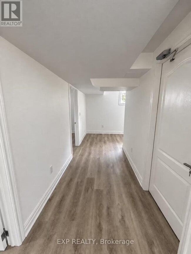 Building Photo - 54 Shaunavon Heights Crescent