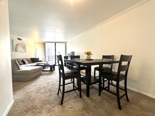 Foto del edificio - 3525 Sage Rd