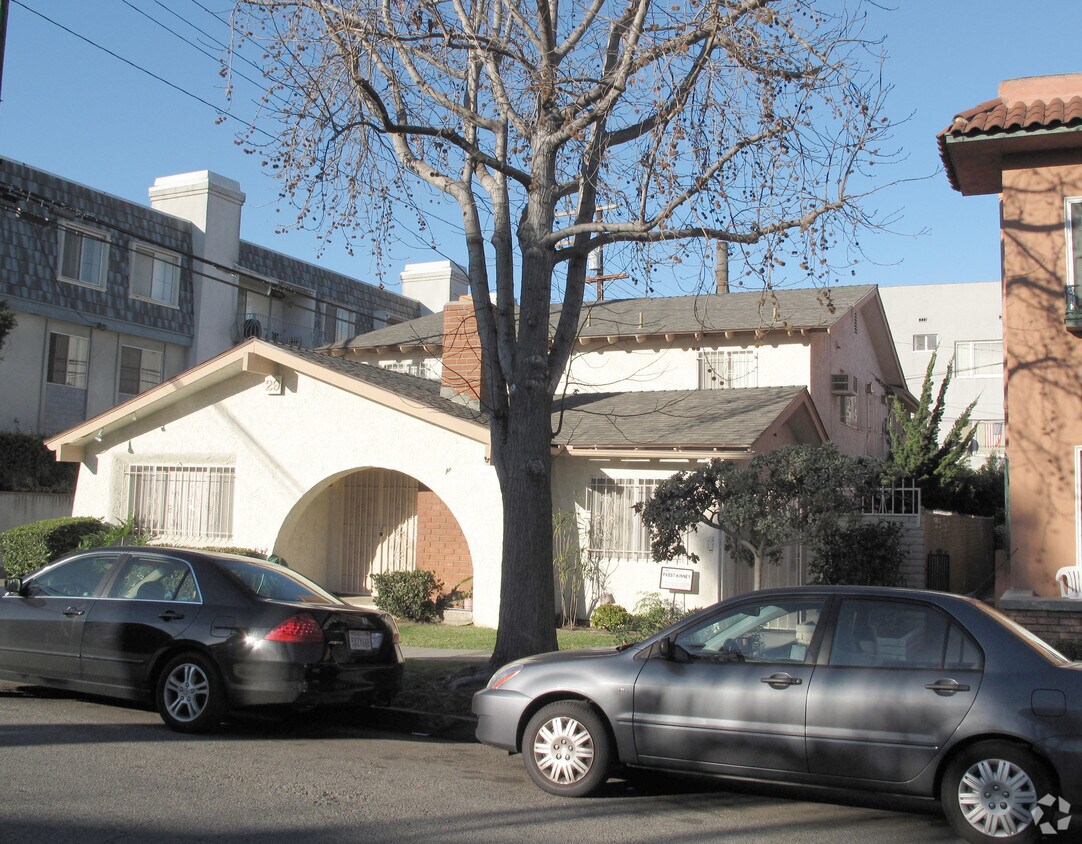 Building Photo - 29 Orange Ave