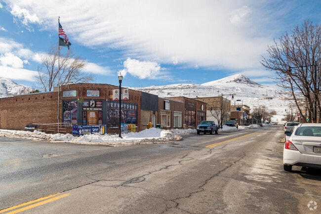 Shops line the main street in Magna.