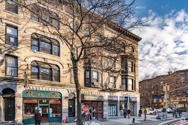 Foto del edificio - 87 7th Ave