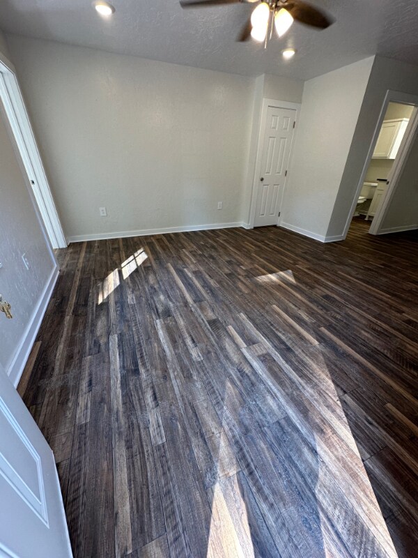 Foto del edificio - 543 Lamb Rd