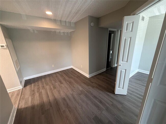 Foto del edificio - 3716 Idlebrook Cir