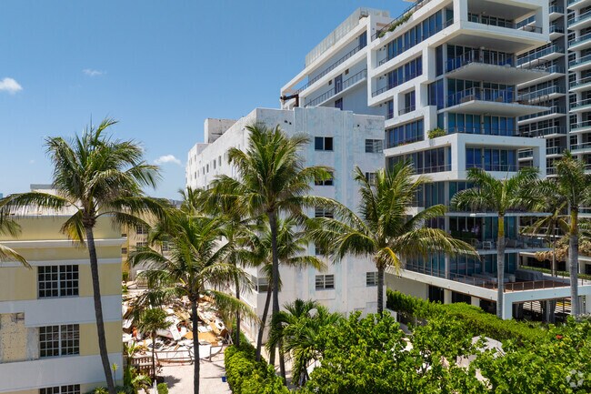 Building Photo - 3621 Collins Ave