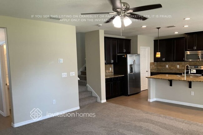 Building Photo - 18840 Deer Tracks Loop