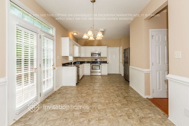 Building Photo - 14812 Pomerol Ln