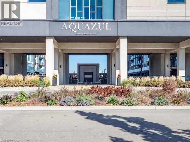 Building Photo - 16 Concord Pl