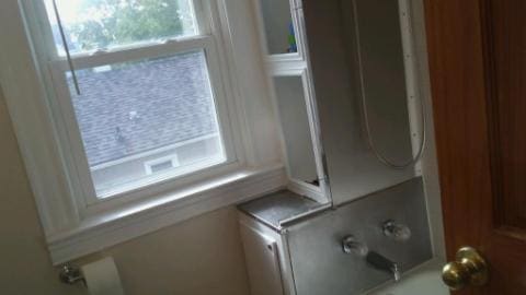 bathroom - 158 73rd St
