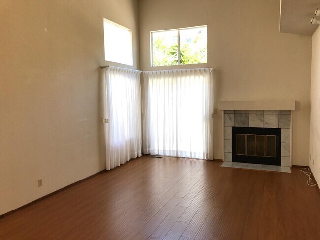 Building Photo - 150 Doe Ct