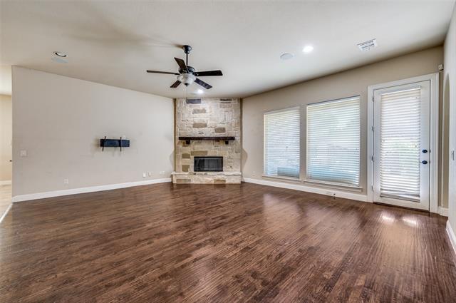 Building Photo - 7495 Perry Dr