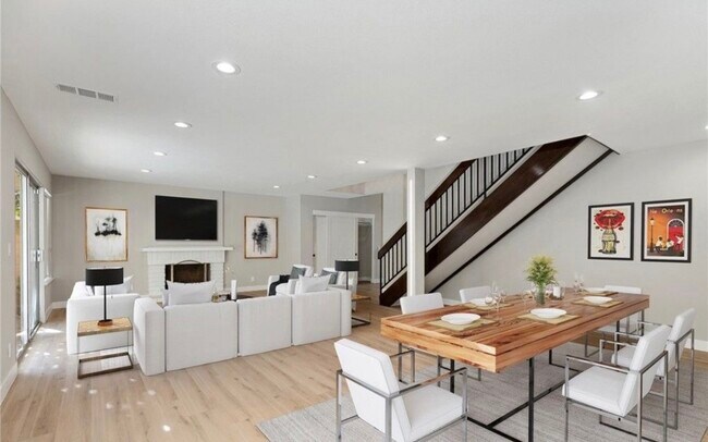 Foto del edificio - 17552 Wayne Ave