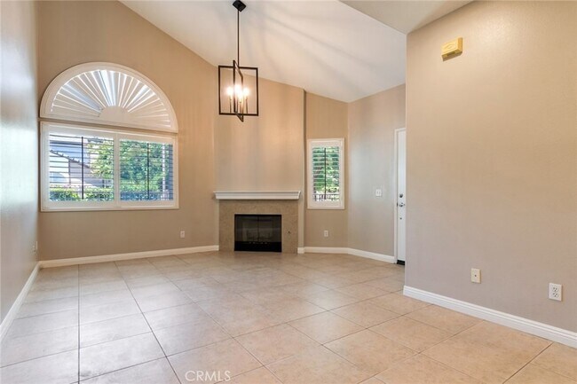 Foto del edificio - 1555 Orange Ave