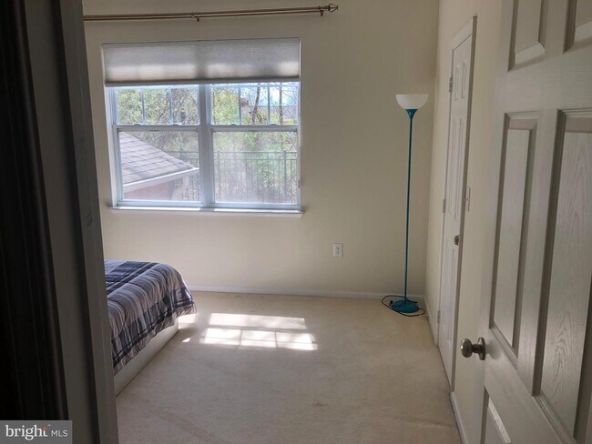 Building Photo - 12140 Garden Grove Cir