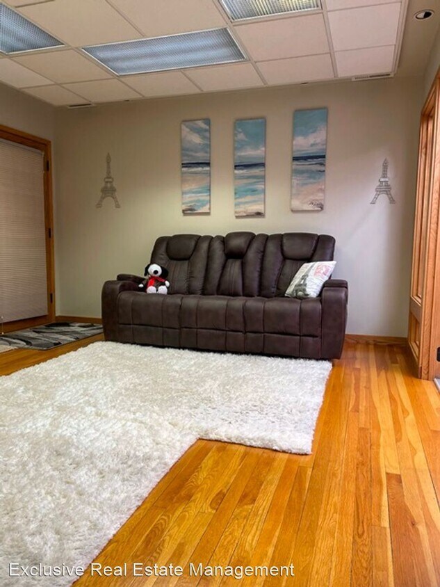 Primary Photo - 1 br, 1 bath House - 422 Main Street Ste 203