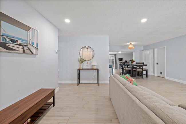 Foto del edificio - 16 Ridgewood Cir