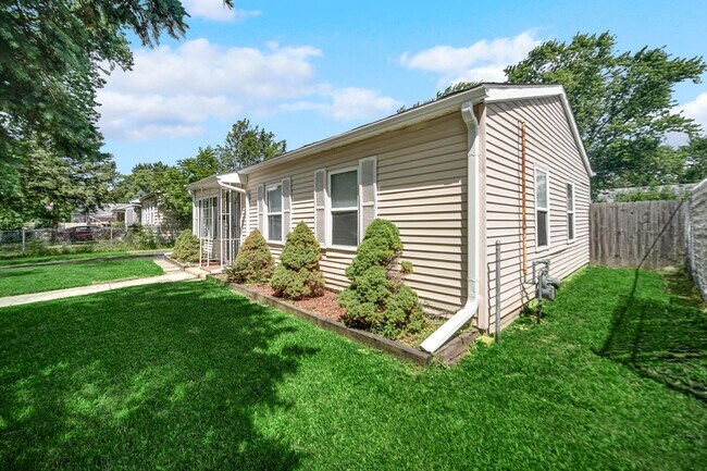 Foto del edificio - 2025 E 223rd St