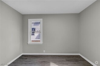 Building Photo - 16902 Lotus Dr