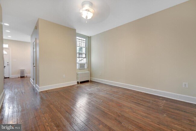 Foto del edificio - 618 Columbia Rd NW