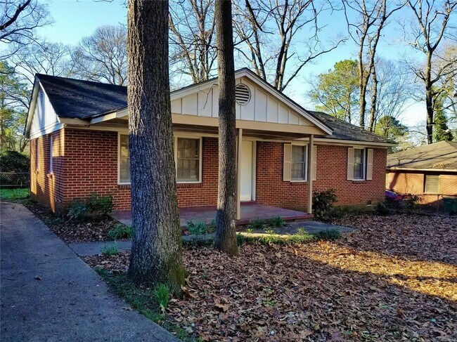 Building Photo - 316 Sumerset Dr