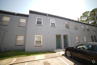 Building Photo - 2325 W Pensacola St