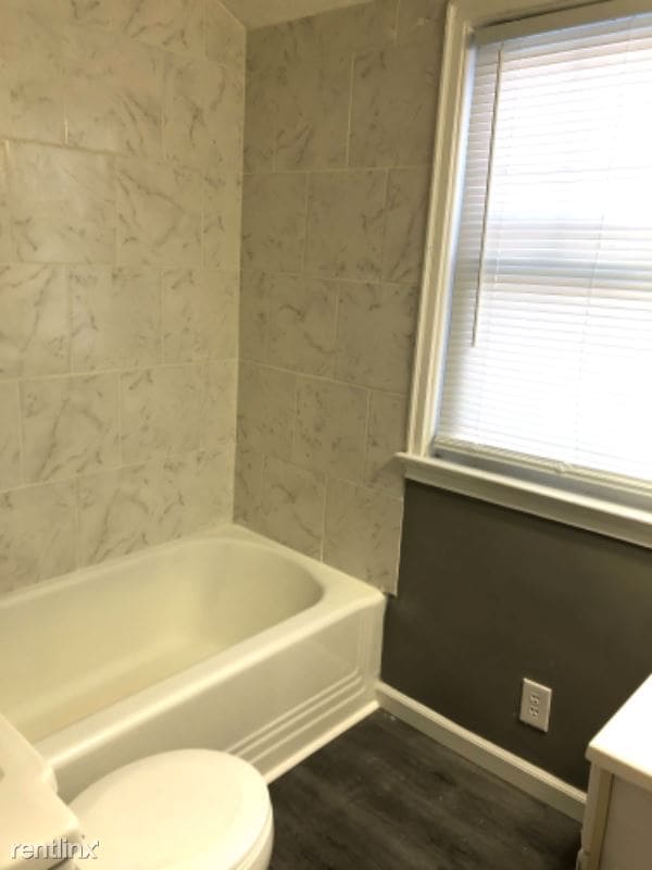 Building Photo - 4 br, 1 bath House - 3520 Fontenelle Blvd