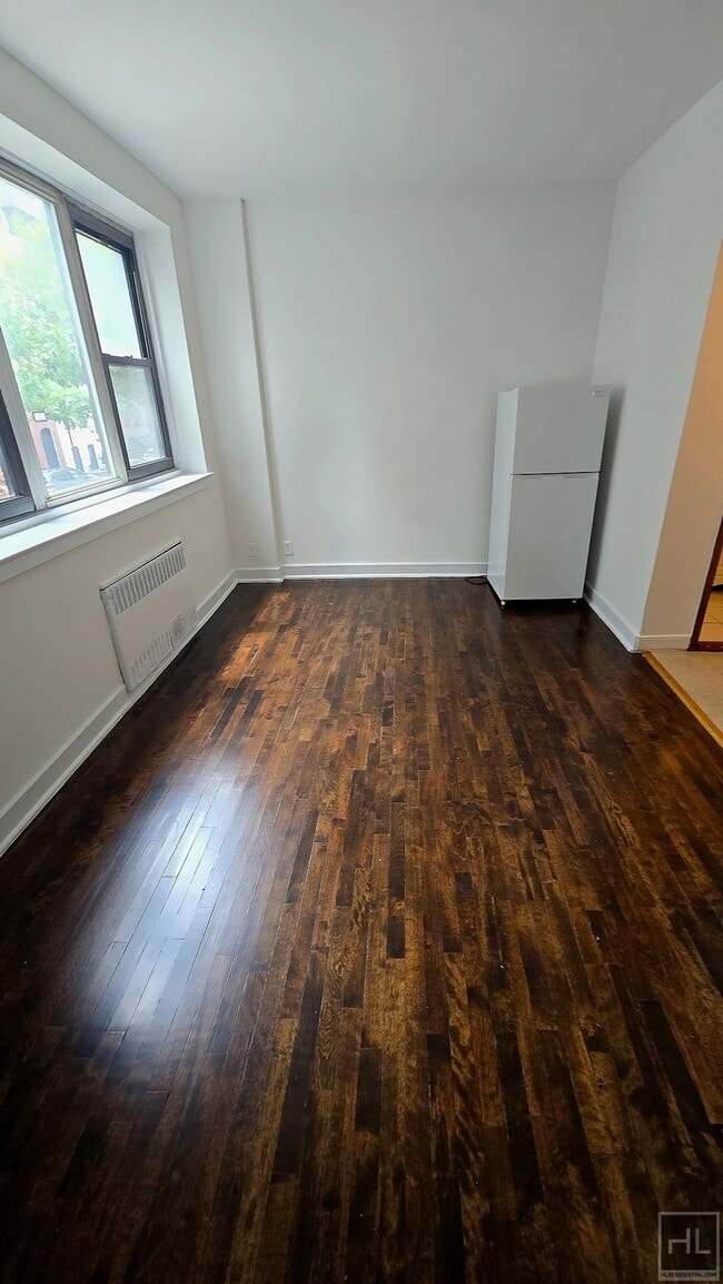 Building Photo - EAST 61 STREET