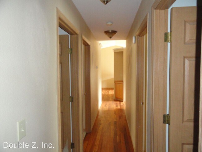 Foto del edificio - 3 br, 2 bath House - 15617 Parkview Dr. SE