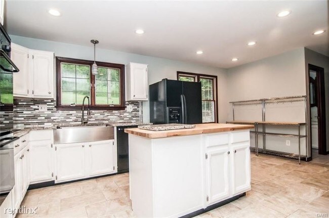 Building Photo - 4 br, 2.5 bath House - 6615 Yankee St.