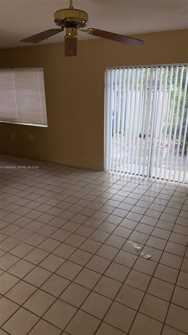 Foto del edificio - 5600 NW 22nd Ct