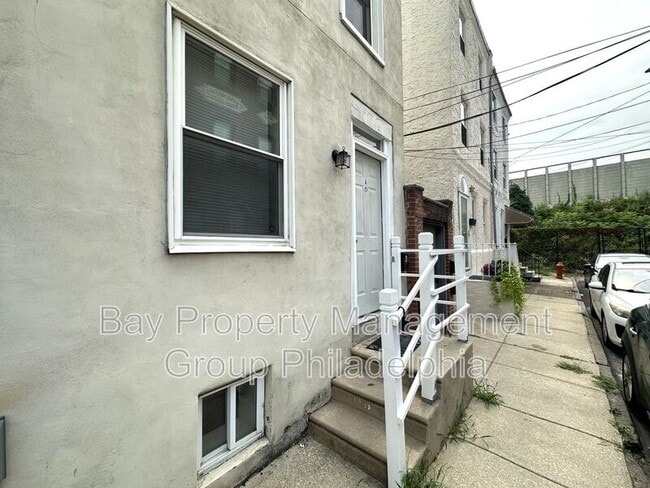 Building Photo - 1037 Crease St