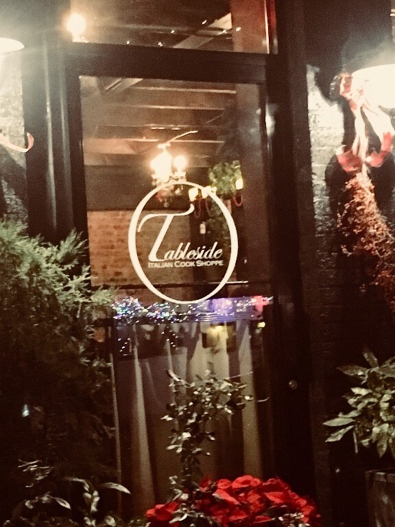 Foto del edificio - 233 E 3rd St