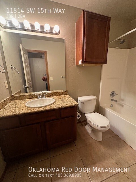 Building Photo - Duplex in Yukon