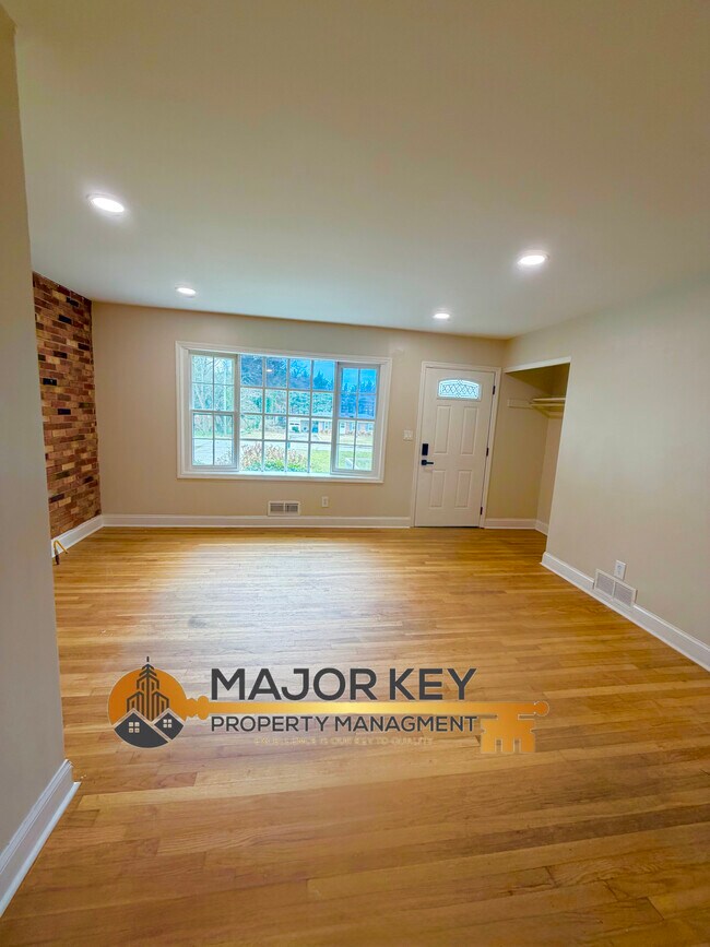 Foto del edificio - 4178 Suzanne Ln