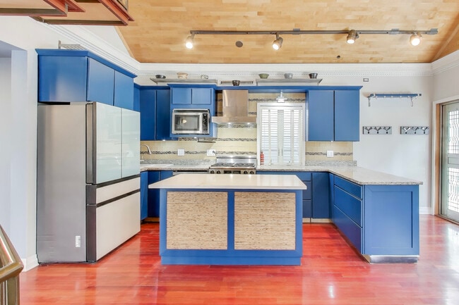 Foto del edificio - 1532 N Greenview Ave