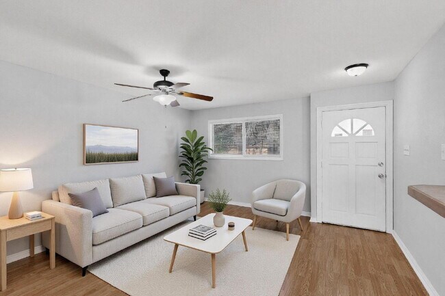 Building Photo - Charming 3-Bed Near TCU