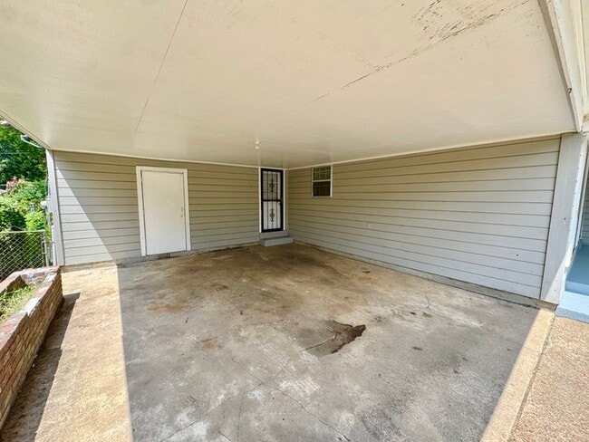 Building Photo - 4140 Crain Rd