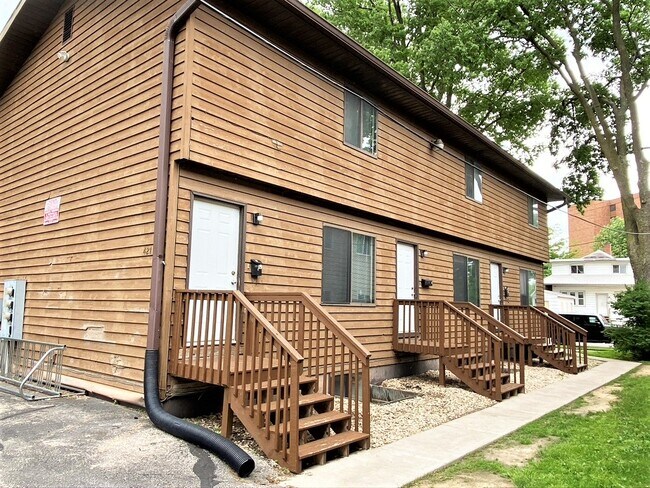 Exterior - 421 12th St N