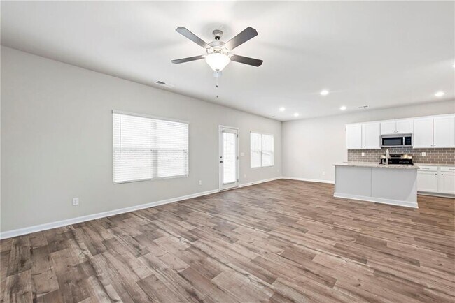 Building Photo - 348 Winston Cir
