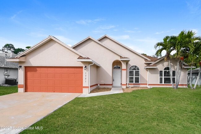 Building Photo - 1721 SW Whipple Ave