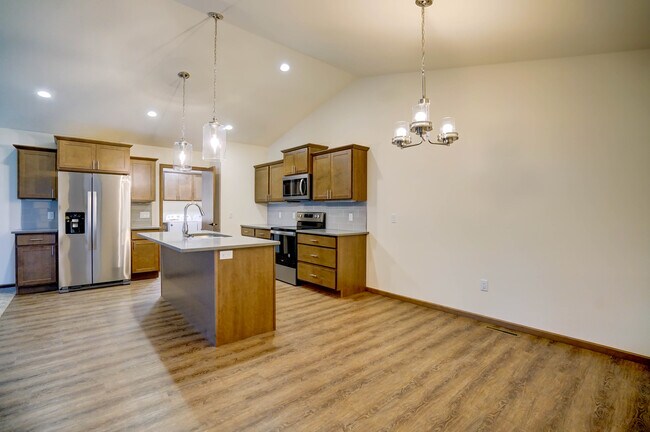 Building Photo - 440 Odyssey Ct