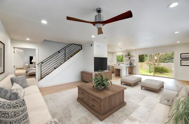 Foto del edificio - 300 Lightsey Rd