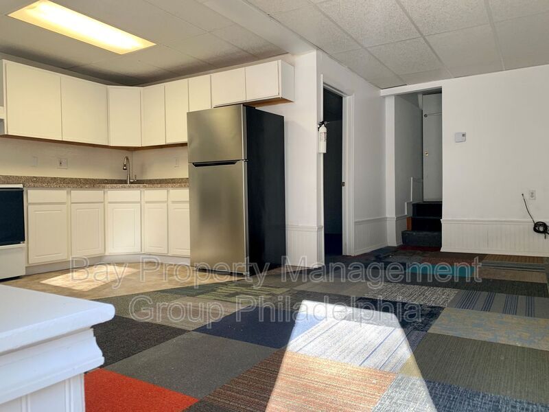 Primary Photo - 422 Fountain St