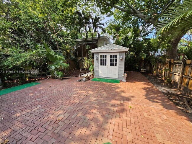 Foto del edificio - 38 SW 6th St