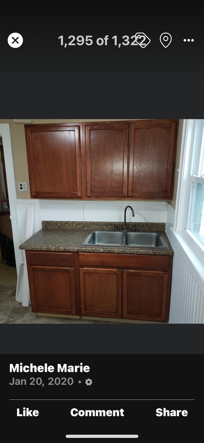 Building Photo - 173 N End Ave