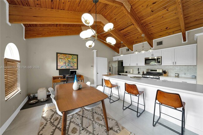 Foto del edificio - 18900 Belview Dr