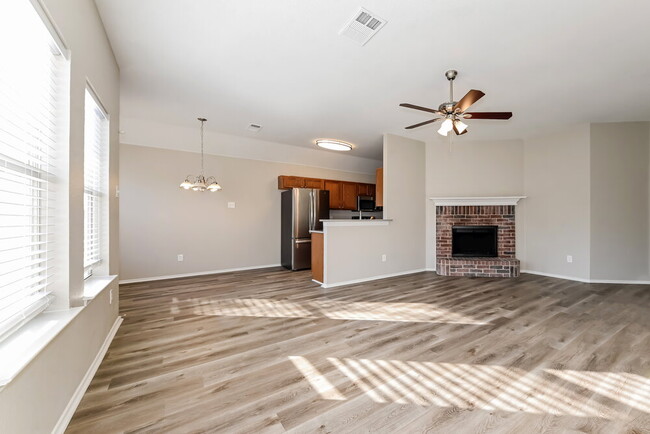 Foto del edificio - 1326 Misty Dr