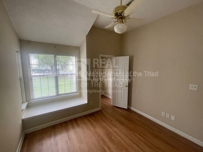 Foto del edificio - 3607 McCuiston Rd